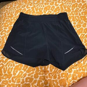 Lululemon Hotty hot high rise shorts